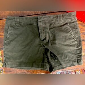 New York & Company Women's Army Green Shorts